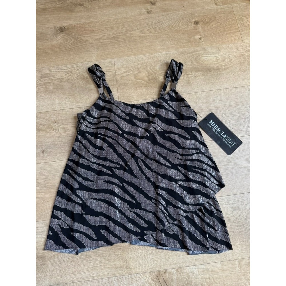 NWT Miraclesuit Dazzle Platinum Gray Zebra Print Swim Tankini Top size 18W $150